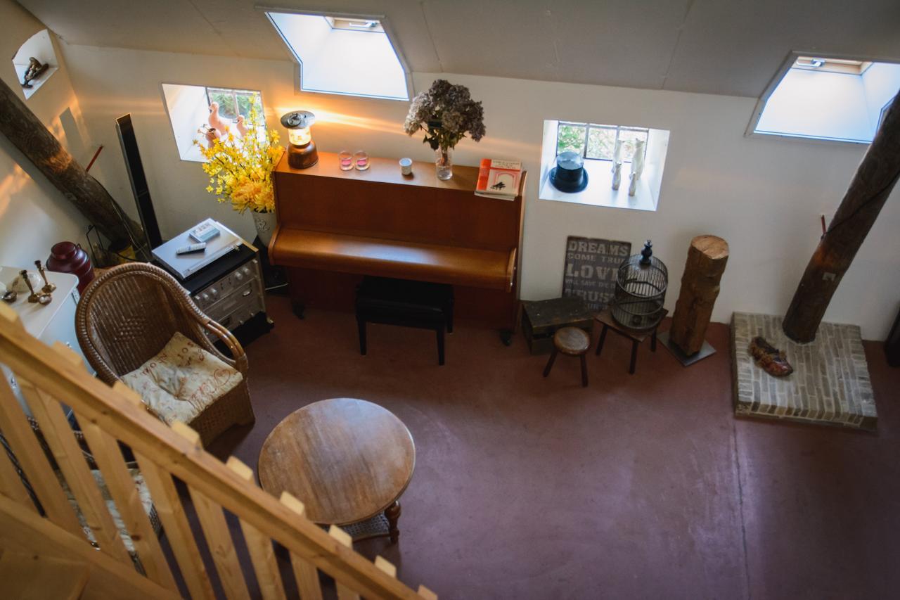 Ee Unia Zathe Bed & Breakfast エクステリア 写真